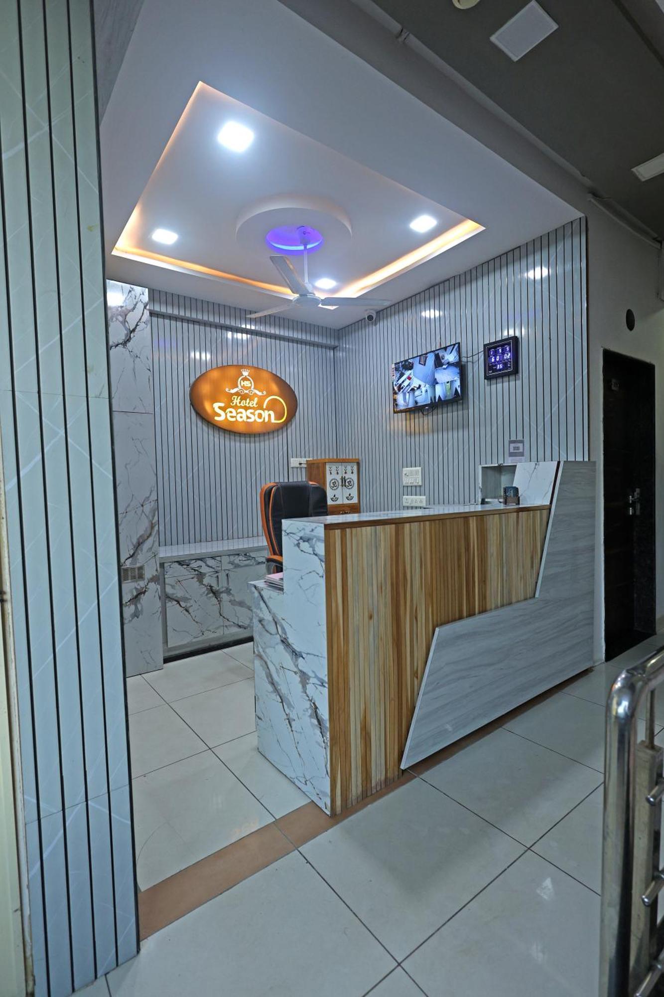 Hotel Season Ahmedabad Exterior foto